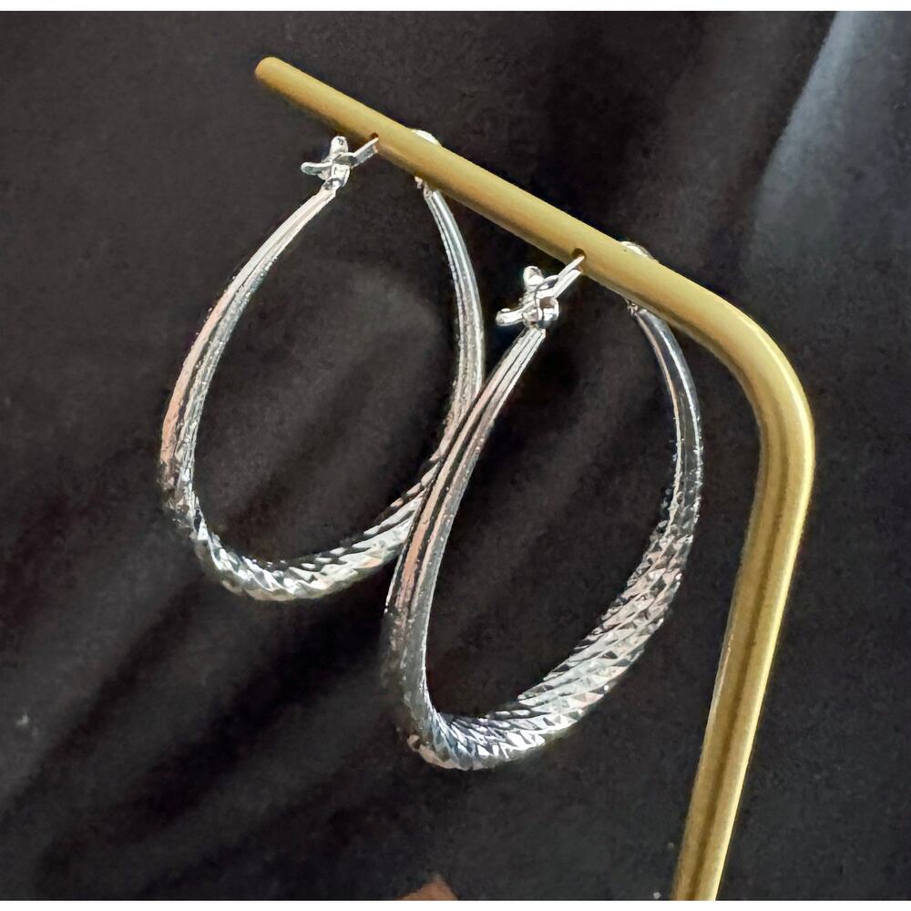 Large 925 Silver Hoop Earrings with Saddleback Closure E171